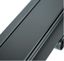 Решітка PLAIN BLACK нержавіюча полірована L=600 мм Capricorn S.A.