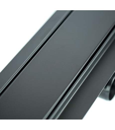 Решітка PLAIN BLACK нержавіюча полірована L=600 мм Capricorn S.A.